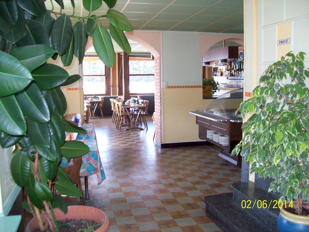 Le Relais Des Blaches Hotel Pierrelatte Exterior photo