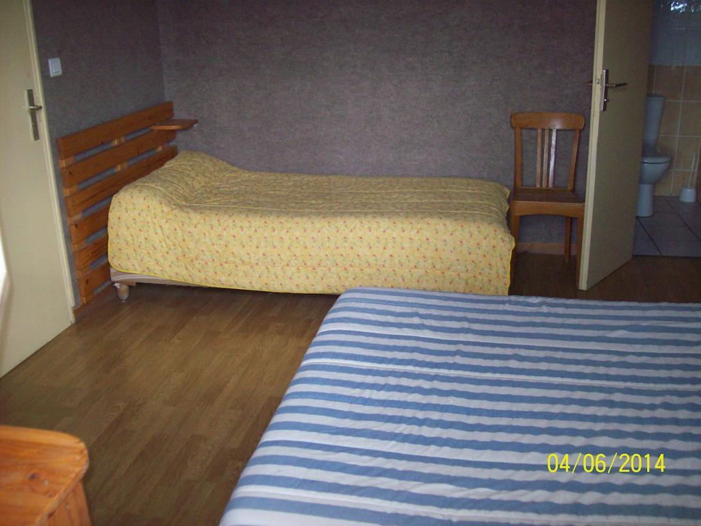 Le Relais Des Blaches Hotel Pierrelatte Room photo