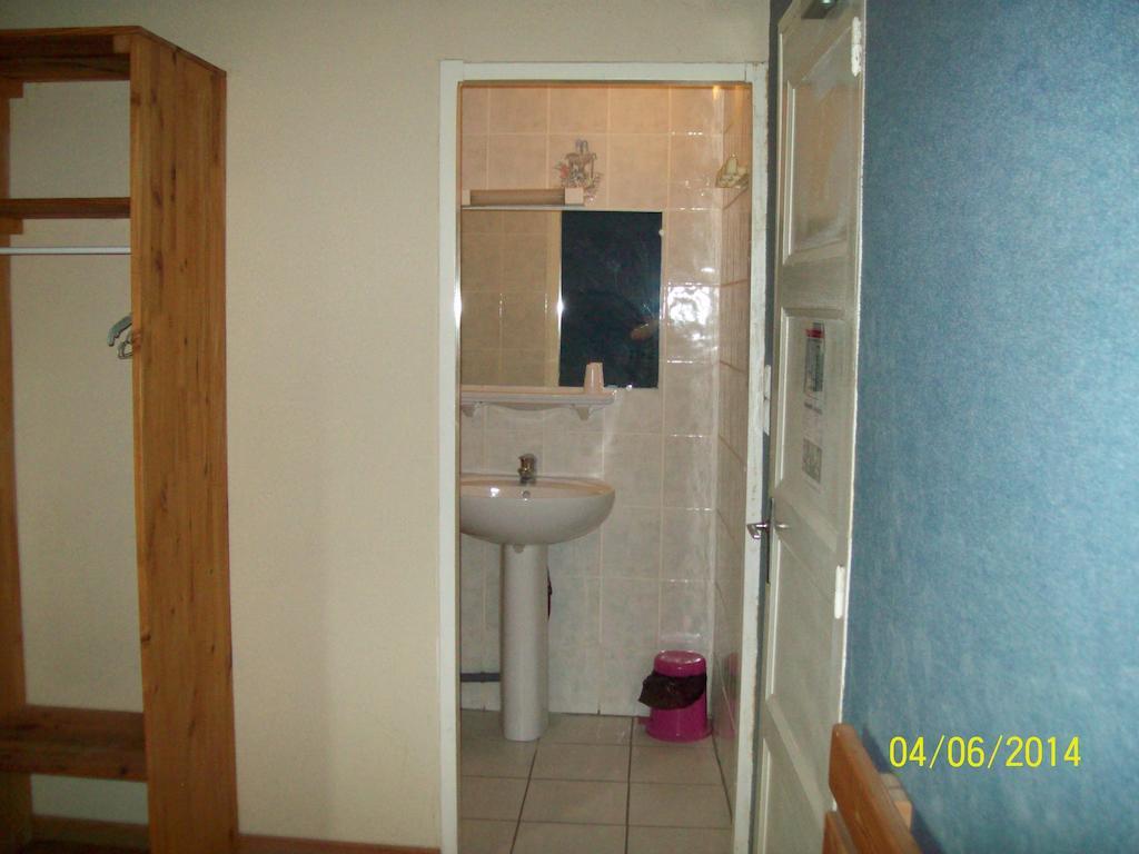 Le Relais Des Blaches Hotel Pierrelatte Room photo